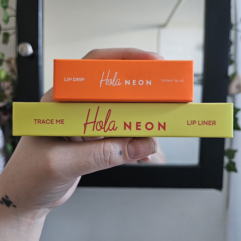 🟢1/2 OFF Hola Neon Lip Duo — Gloss Me Tinted Lip Oil & Afterglow Lip Liner